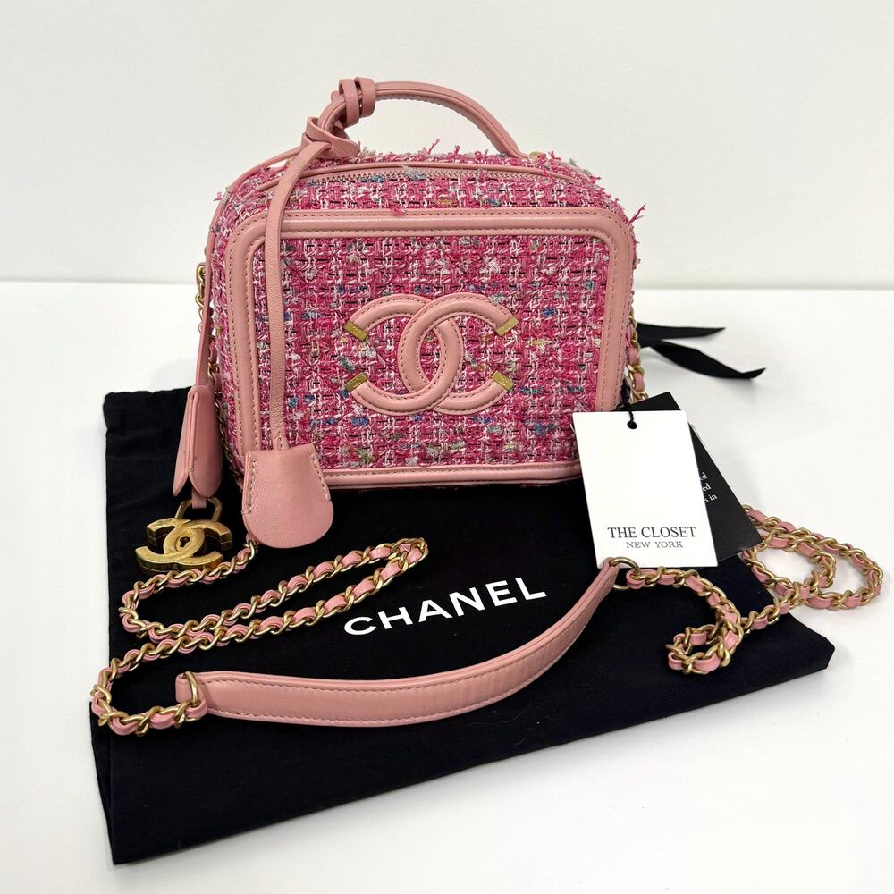 CHANEL Pink Small Tweed Filigree Vanity Crossbody Bag CC Leather Logo Gold Charm